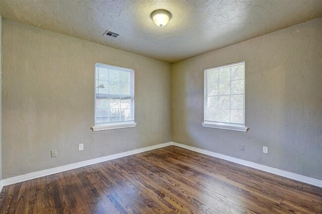 Building Photo - 1824 Andover Ct