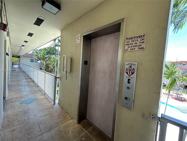 Building Photo - 7505 SW 82nd St