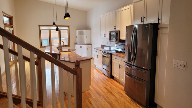 Building Photo - 1200 Duffer Dr