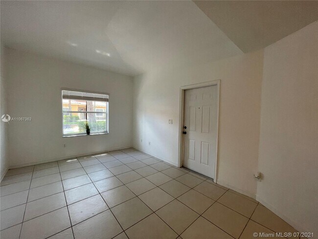 Building Photo - 4961 Leeward Ln