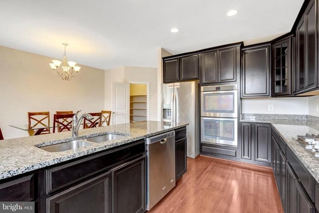 Building Photo - 8854 Orchard Ln