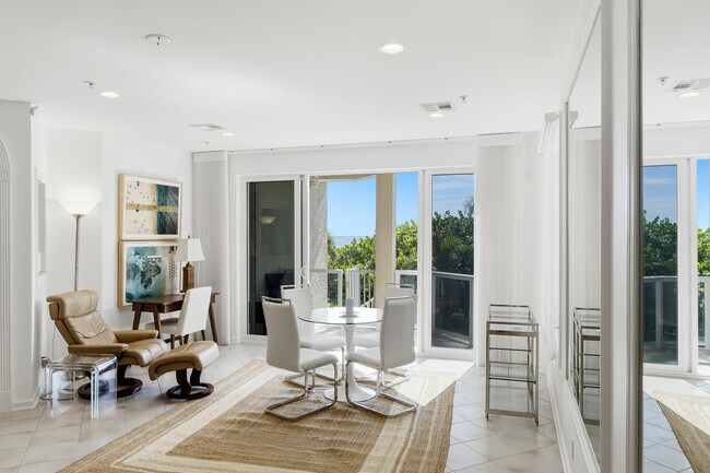 Building Photo - 4535 Coquina Rd