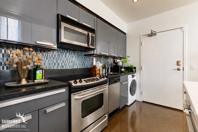 Building Photo - Modern 1Bdm 1Ba Unfurnished Loft-Style Home with Open Concept Living!