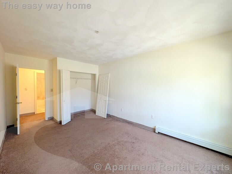 Building Photo - 373 Highland Ave