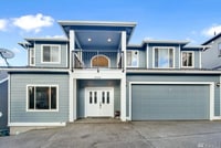 Building Photo - 3-Bedroom Apartment with Fenced Backyard N...