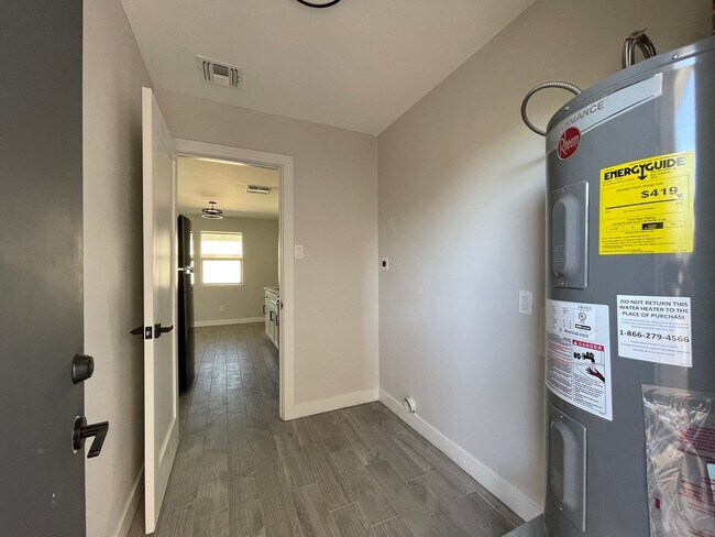 Building Photo - Charming 1 bed 1 bath in great location!