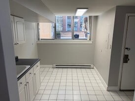 Building Photo - 1 E Schiller St