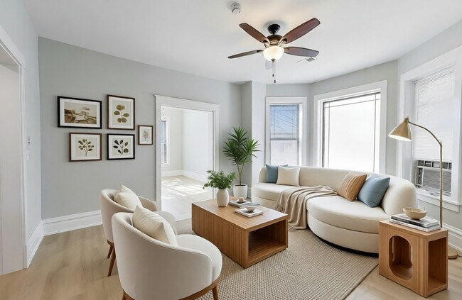 Building Photo - 2114 W Byron St