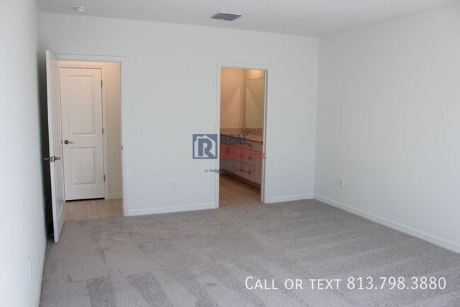 Building Photo - 1716 Tropical Oasis Ave