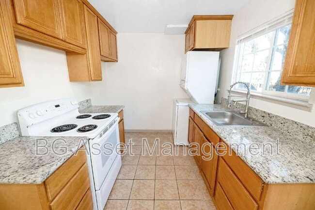 Building Photo - 1640 Barrus Ave