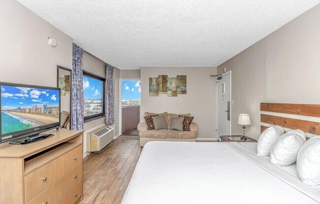 Building Photo - 2500b N Ocean Blvd