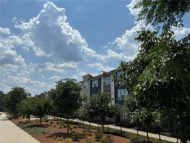 Building Photo - 1716 Gunnin Trce NW