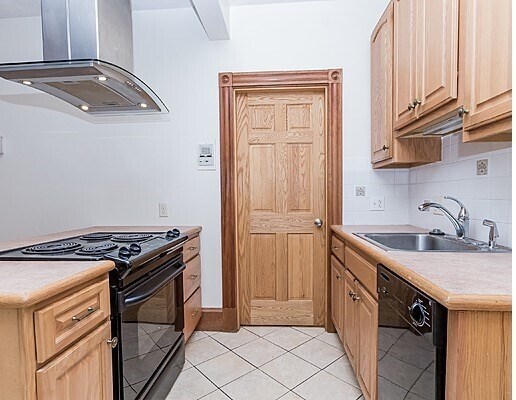 Building Photo - 97 Myrtle St