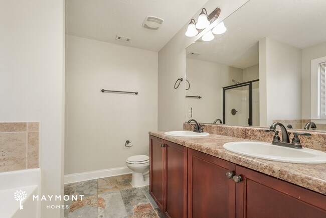 Building Photo - Spacious 4-Bedroom Home in Martinez, GA