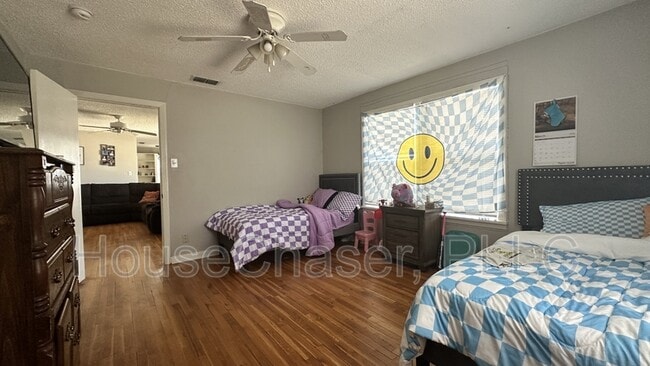 Building Photo - 3319 26th St