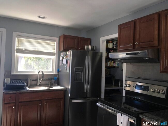 Building Photo - 25 Rena Pl