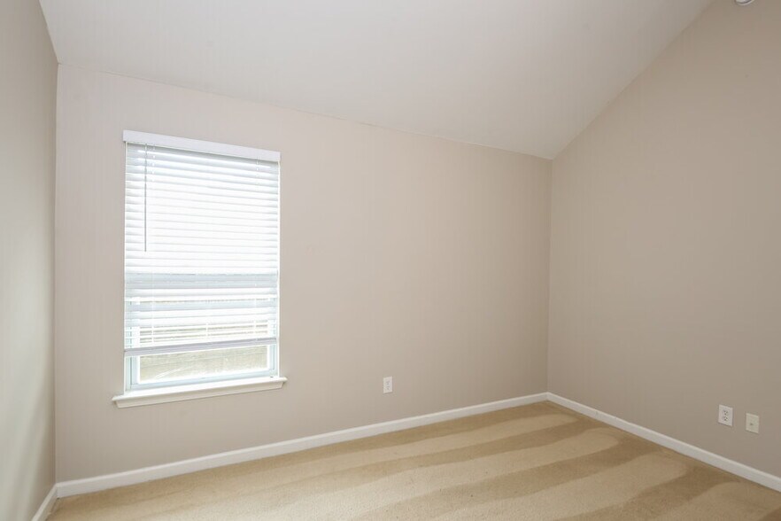 Building Photo - 4235 Fourth Rail Ln