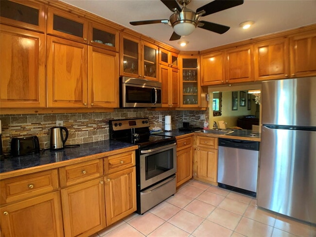Building Photo - 3453 Carambola Cir