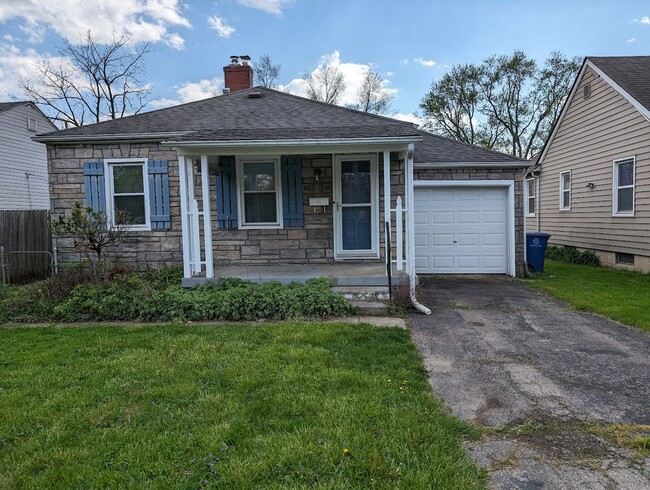 Primary Photo - Charming 2-Bedroom Home in North Linden – ...