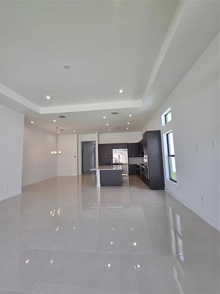 Building Photo - 9421 Tulip Leaf Ct