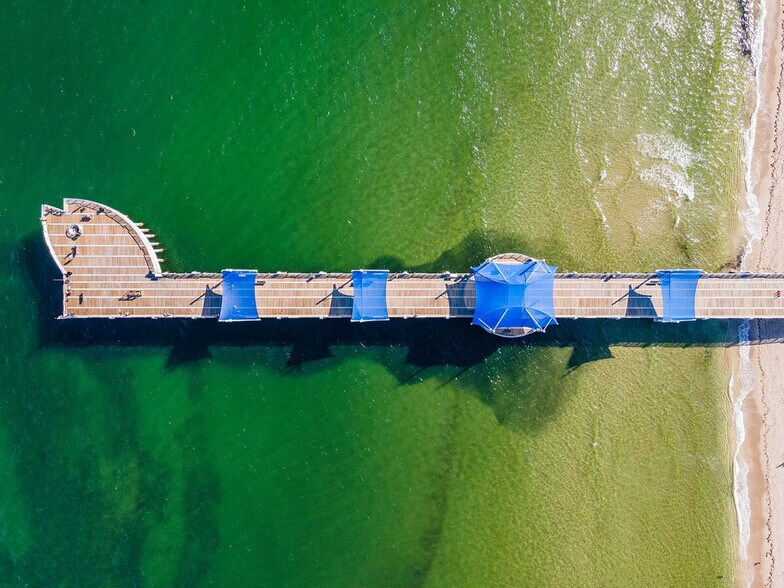 Building Photo - 2175 SE 6th St