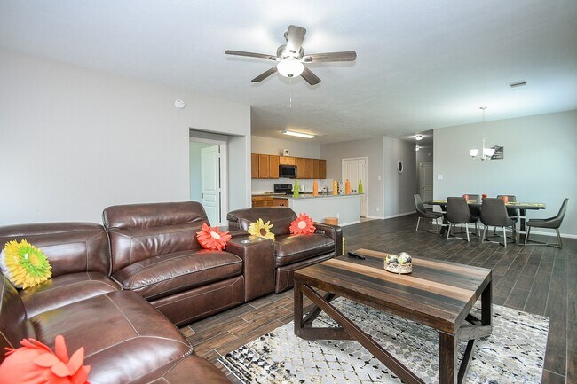 Building Photo - 3318 Grand Cane Ln