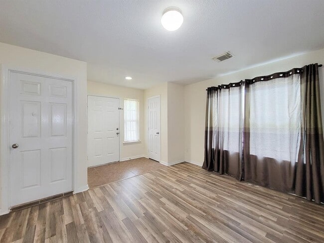 Building Photo - 12835 Regal Oaks Bend Ln