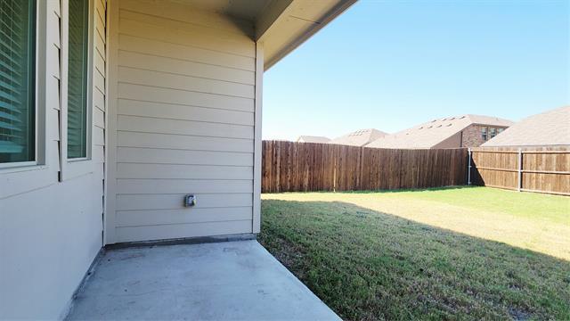 Building Photo - 3805 Thomas Plns Dr