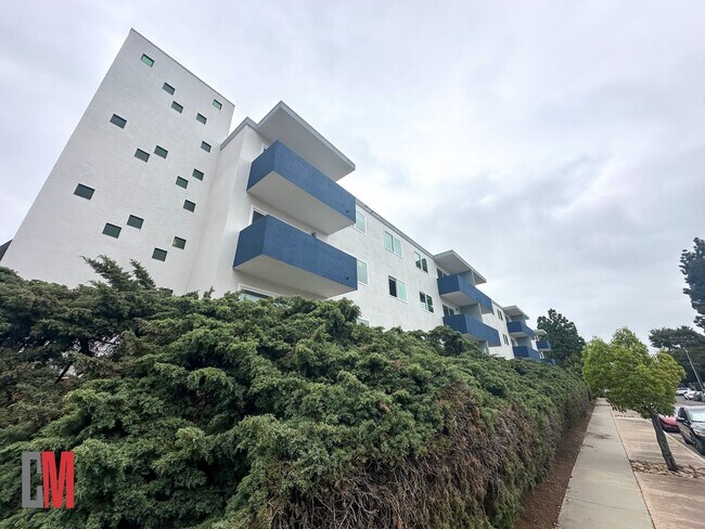 Building Photo - Aeon Heidi Street