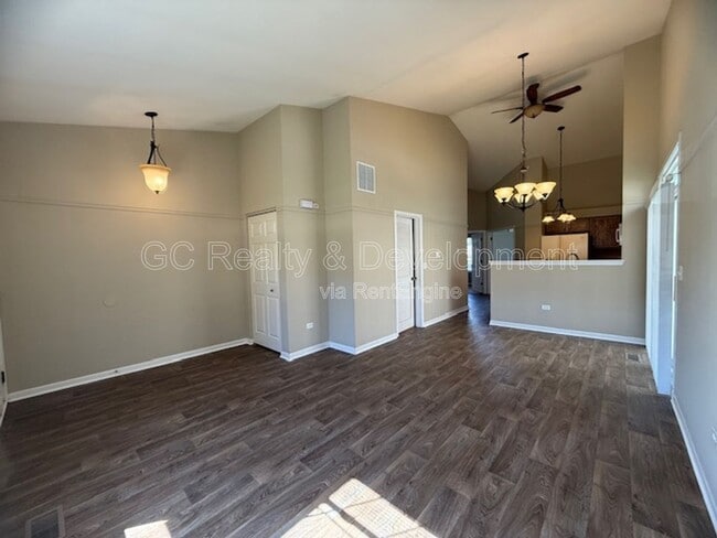 Building Photo - 1652 Cesario Dr
