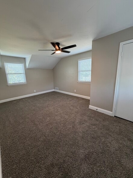 Building Photo - 152 Riverboat Dr