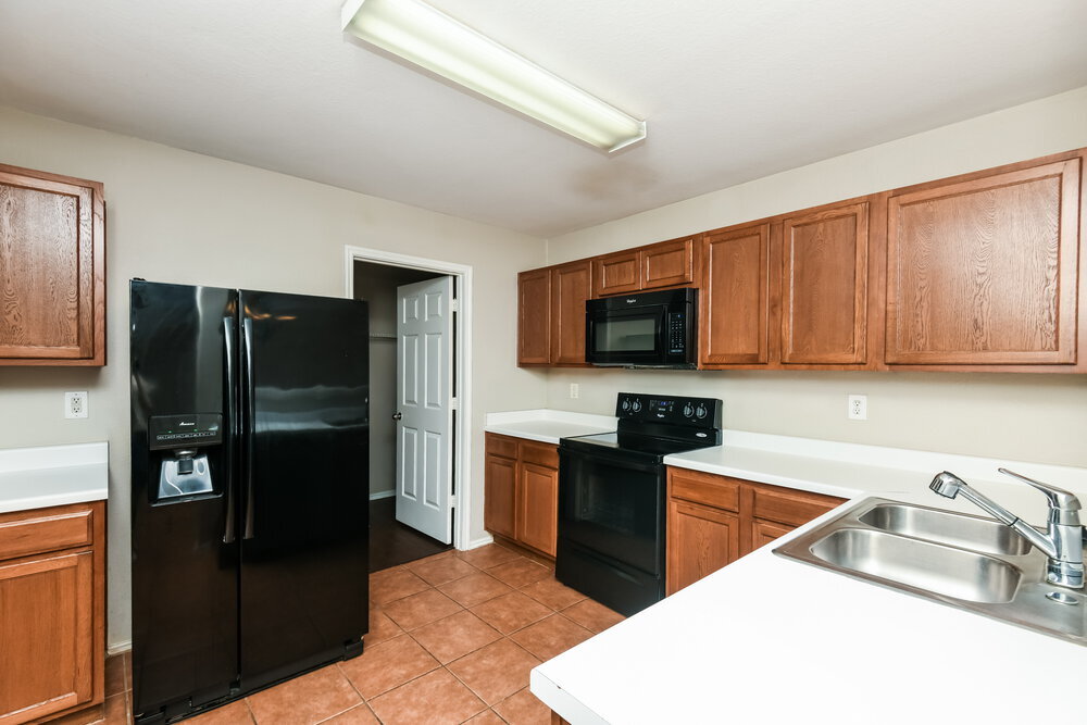 Building Photo - 205 Cres Ridge Dr