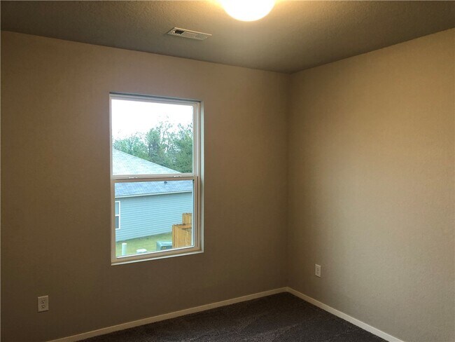 Building Photo - 1906 E Center St