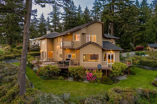 Building Photo - Gorgeous West facing View Home in Coupeville with Acreage and Privacy!