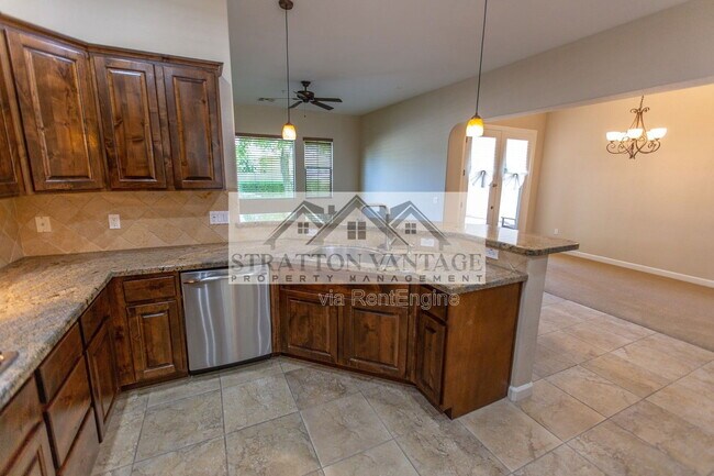 Building Photo - 4700 S Fulton Ranch Blvd