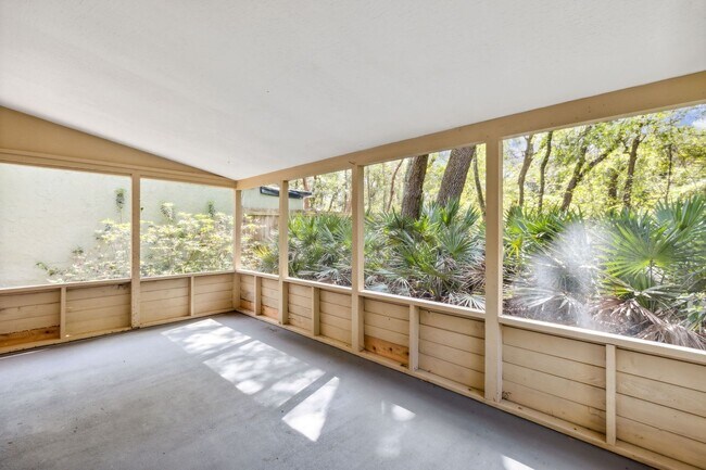 Building Photo - Mariners Walk - Easy walk to the beach