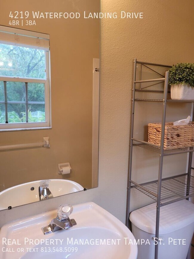Building Photo - ***LUXURY LUTZ HOME