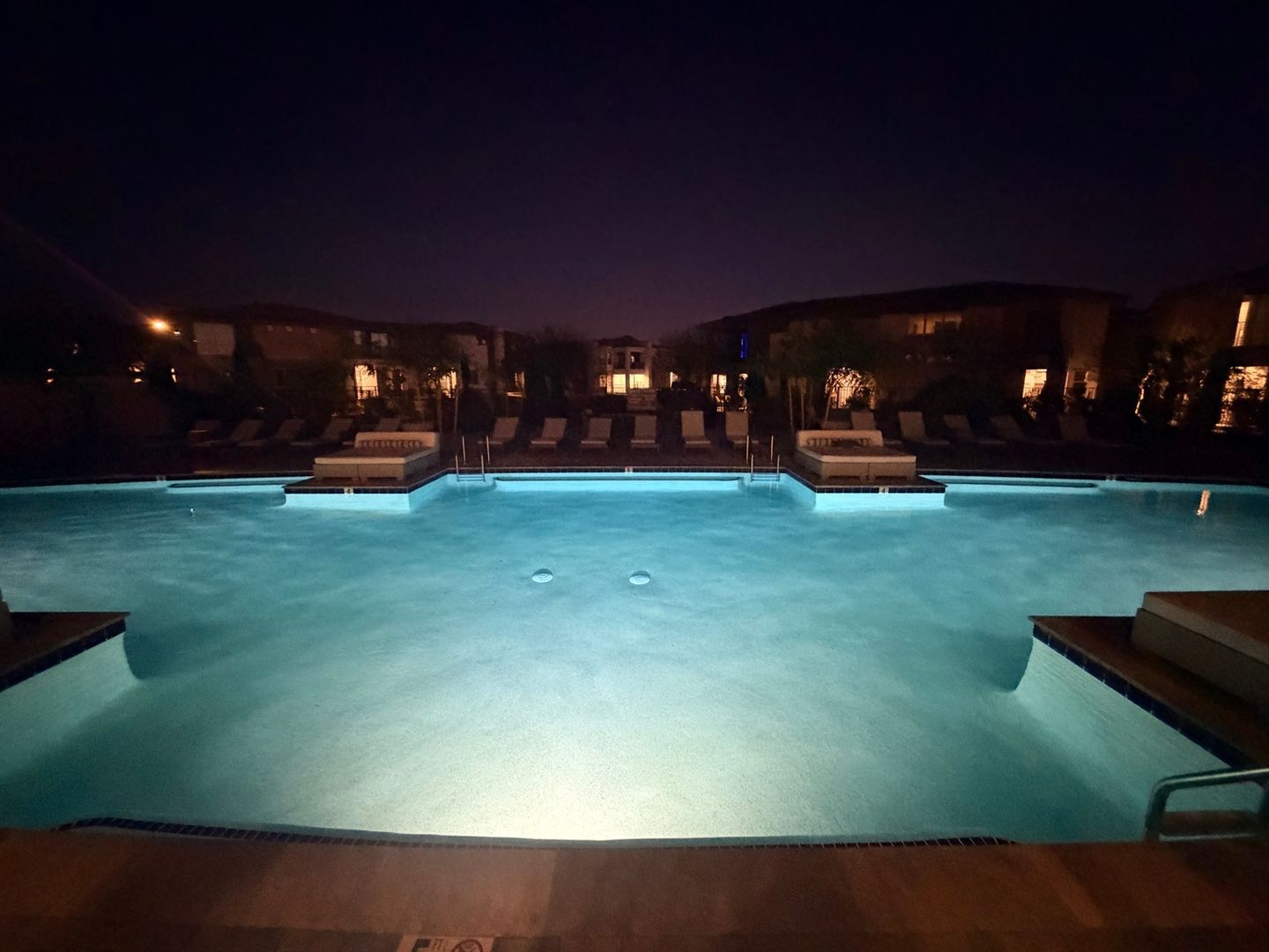 Building Photo - 2121 W Sonoran Desert Dr