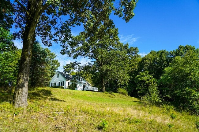 Building Photo - 9 Pulvers Ln