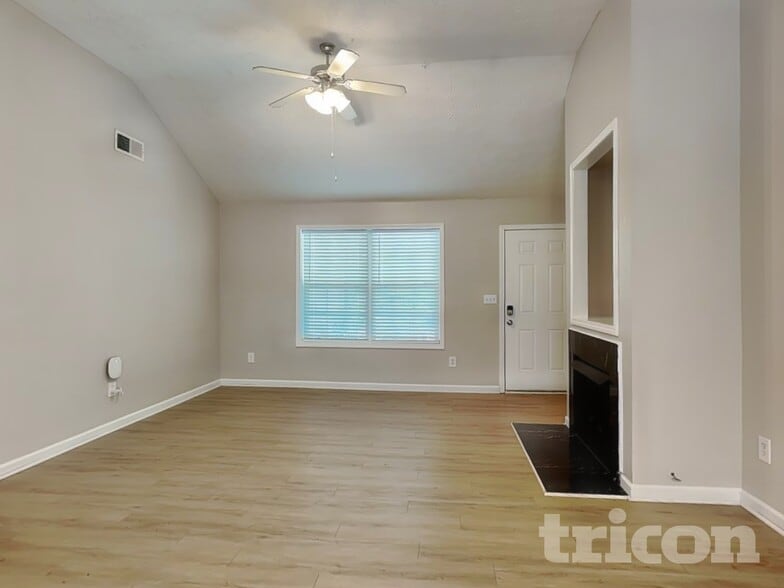Building Photo - 216 Douthit Bridge Rd