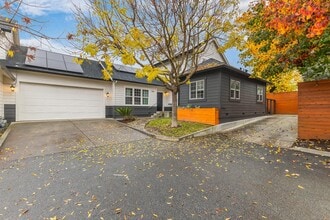 Building Photo - 500 Greeneich Ave