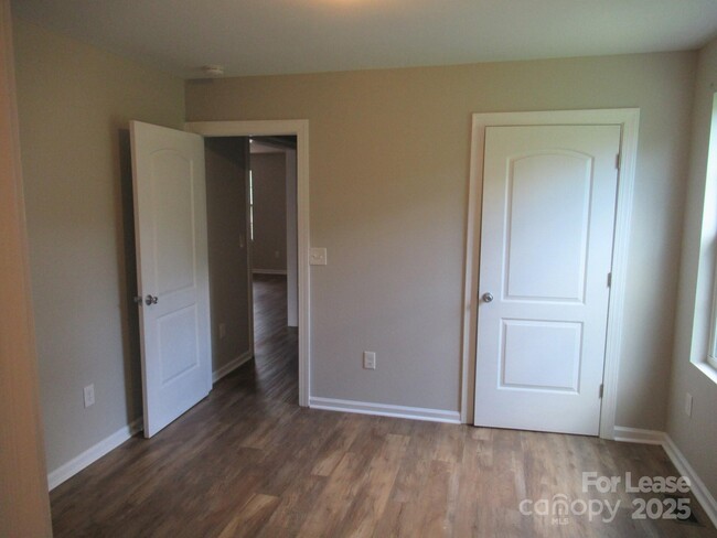 Building Photo - 4584 Maiden Hwy