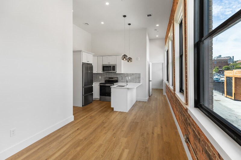 Building Photo - 101 Richmond St