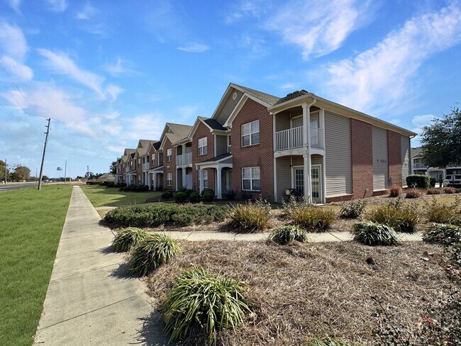 Building Photo - 19362 Chelsey Dr