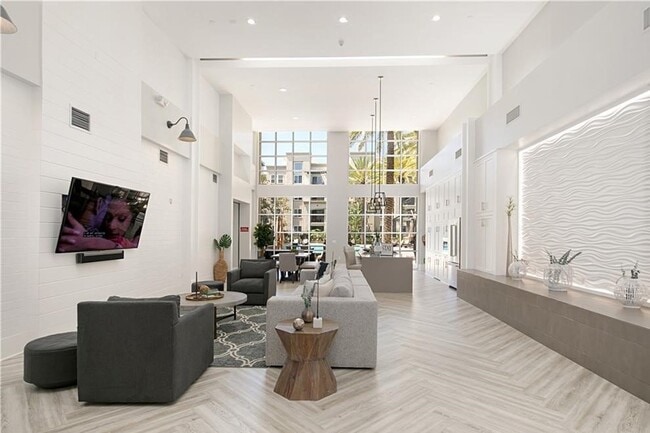 Building Photo - 2174 Scholarship