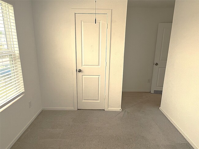 Building Photo - 18210 Via Aurelia Dr