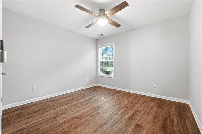 Building Photo - 1709 Caswell Pkwy