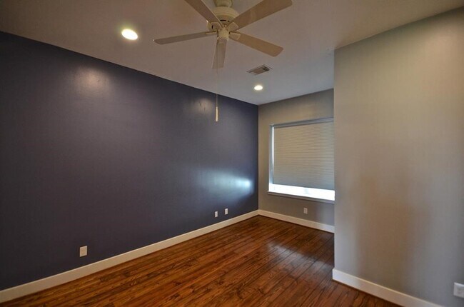 Building Photo - 1324 Taft St