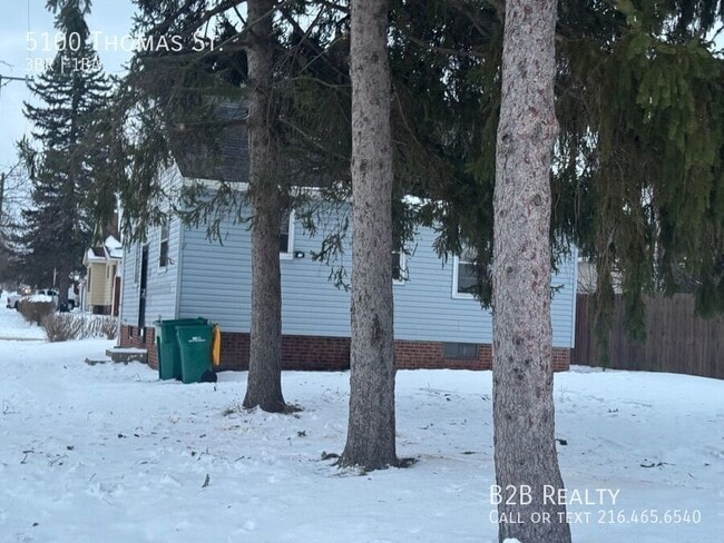 Building Photo - 5100 Thomas St