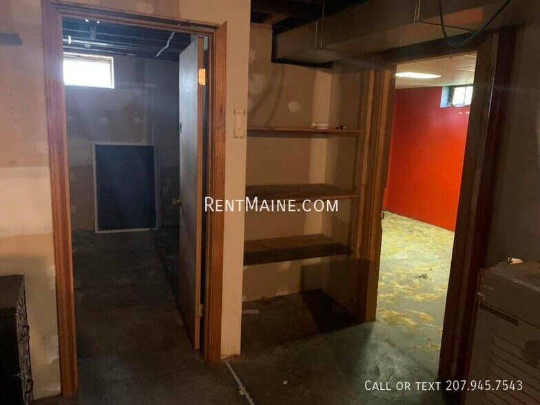 Building Photo - 173 Parkway N